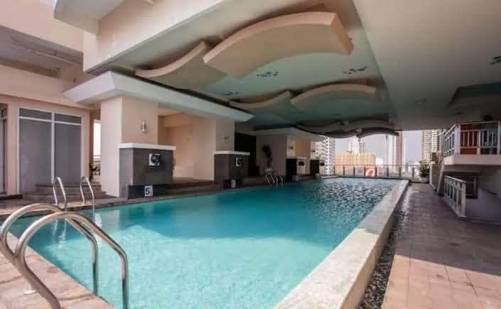 Budget Staycation With Free Pool And Gym Access Very Near Us Embassy, Robinsons Manila, Manila Zoo, Up Pgh Ngoại thất bức ảnh